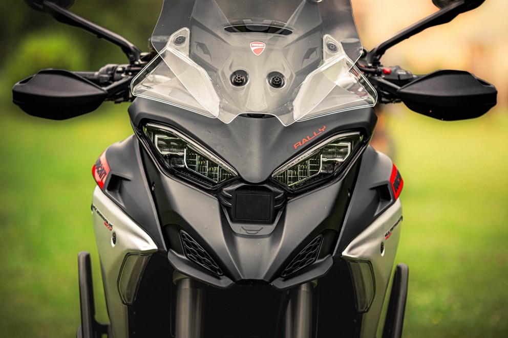 'Ducati Multistrada V4 Rally in de 1000PS Offroad Test 2024' - afbeelding 18