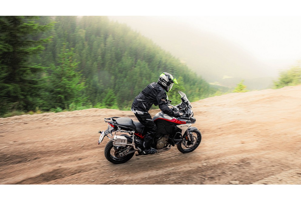 Ducati Multistrada V4 Rally dans le test off-road 1000PS 2024 - Image 41