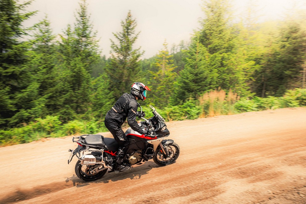 Ducati Multistrada V4 Rally dans le test off-road 1000PS 2024 - Image 43