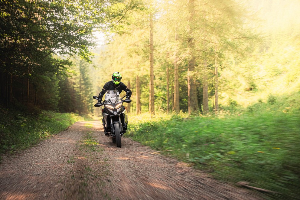 'Ducati Multistrada V4 Rally in de 1000PS Offroad Test 2024' - afbeelding 52