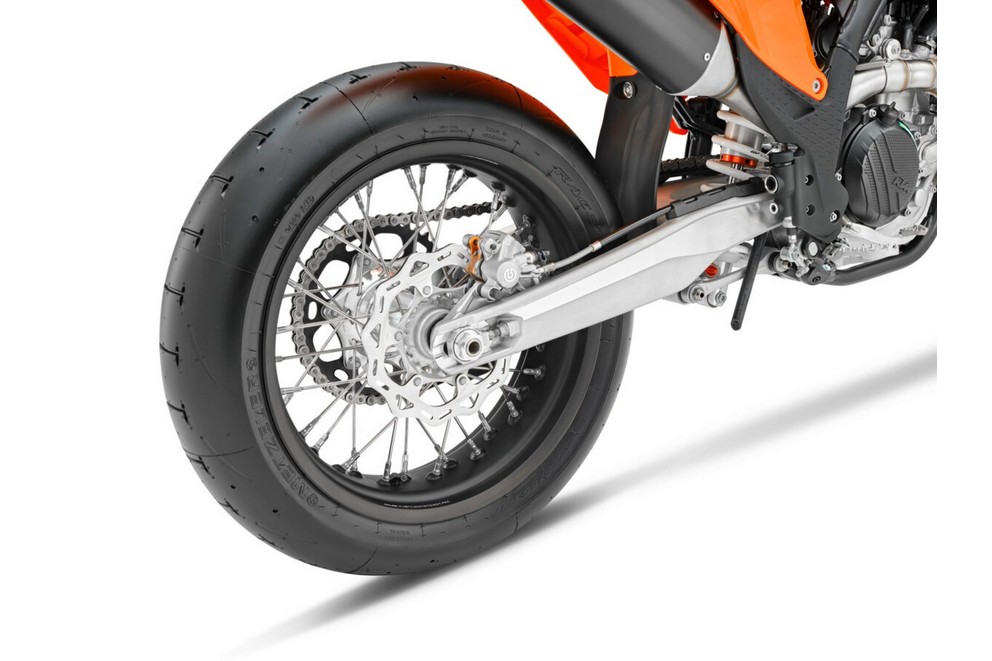 Nueva KTM SMR 450 2025 - Imagen 14