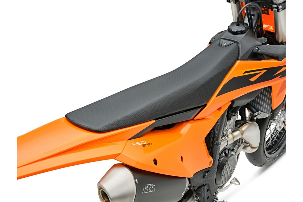 Nova KTM SMR 450 2025 - Slika 15