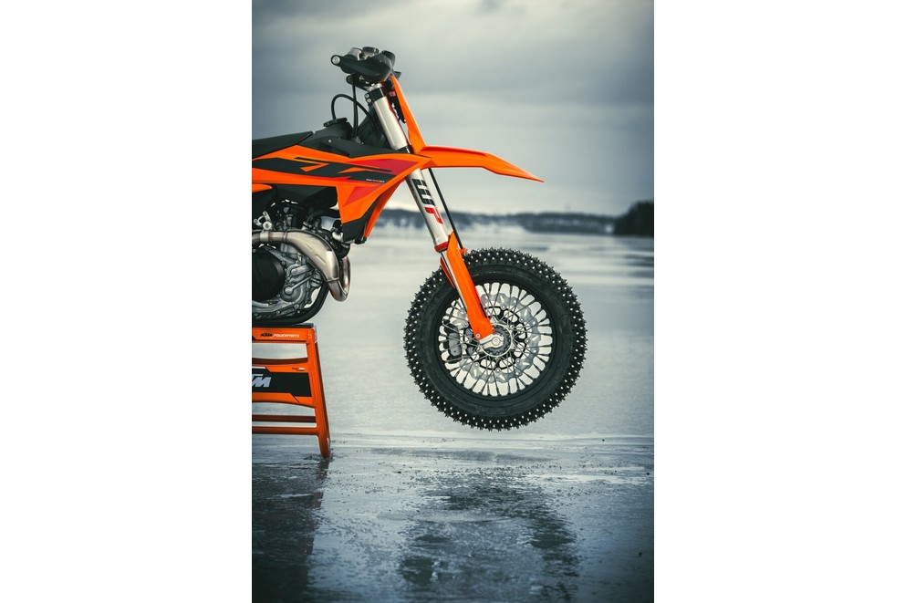 Nova KTM SMR 450 2025 - Imagem 36