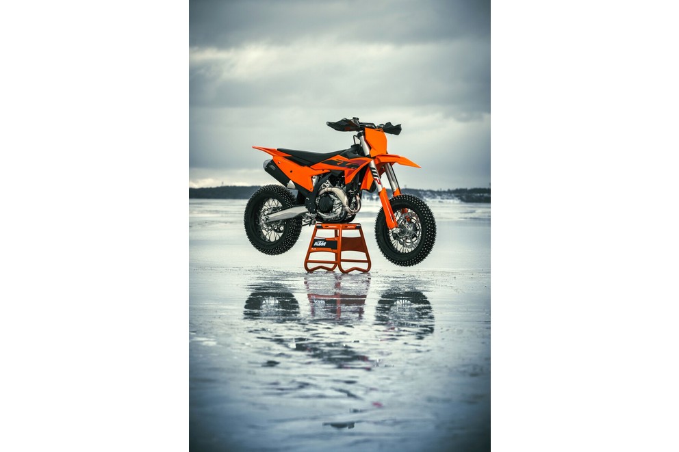 Nieuwe KTM SMR 450 2025 - afbeelding 38