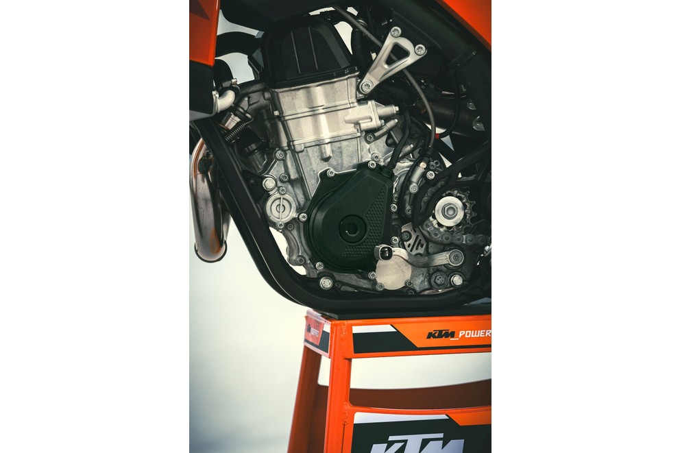 Nueva KTM SMR 450 2025 - Imagen 61