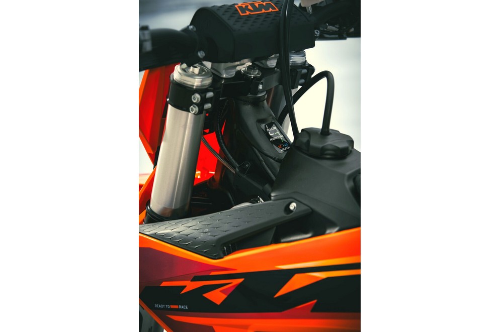 Nieuwe KTM SMR 450 2025 - afbeelding 77