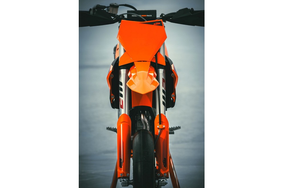 Nueva KTM SMR 450 2025 - Imagen 82