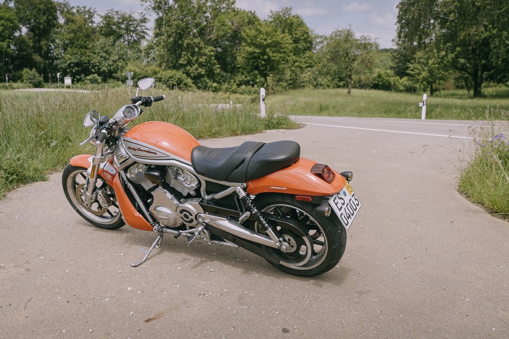 Harley-Davidson V-Rod VRSCR Street Rod test polovnog motocikla - Слика 21