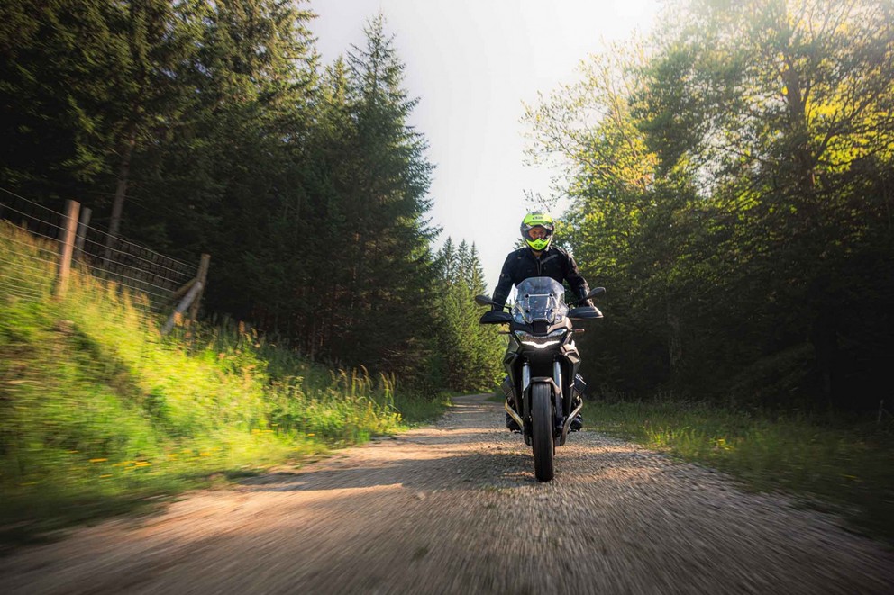 'Adventure bike top class in the big off-road test 2024' - Image 7