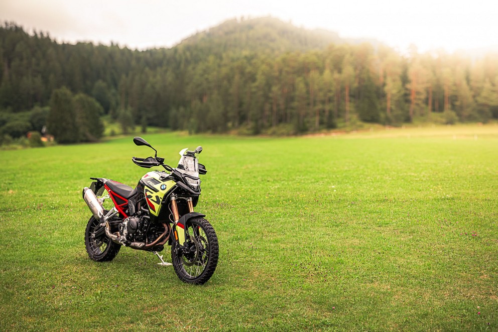 '21-inch adventure bikes in the big off-road comparison & test 2024' - Image 239