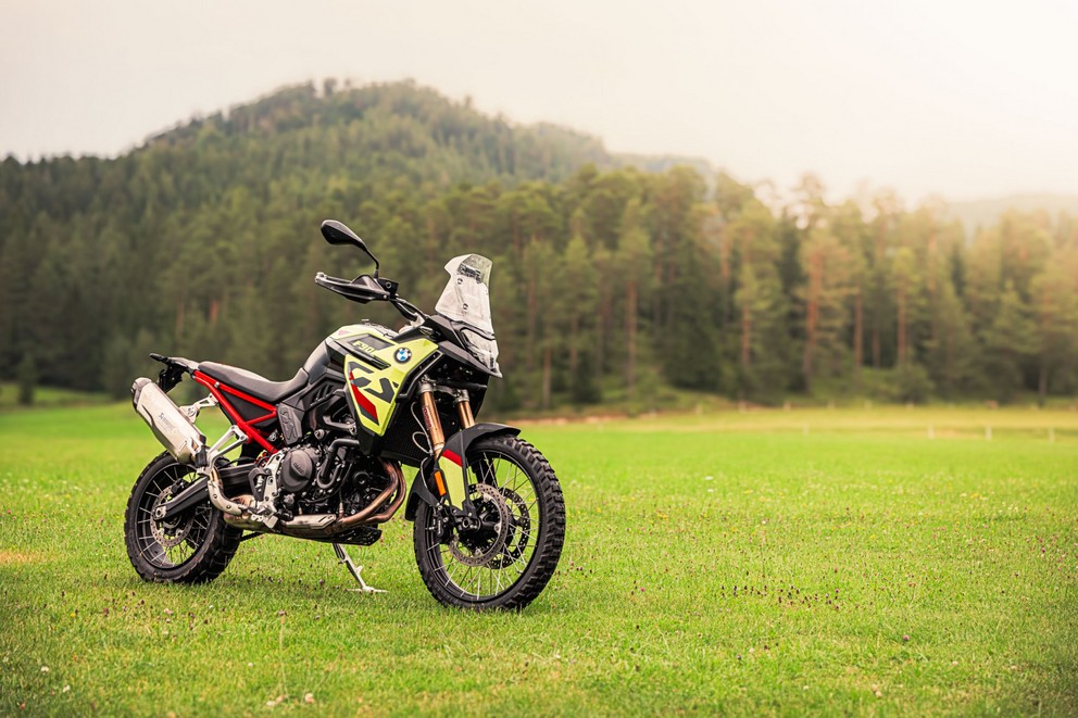 Grand comparatif et test 2024 des motos d’aventure de 21 pouces en tout-terrain - Image 122