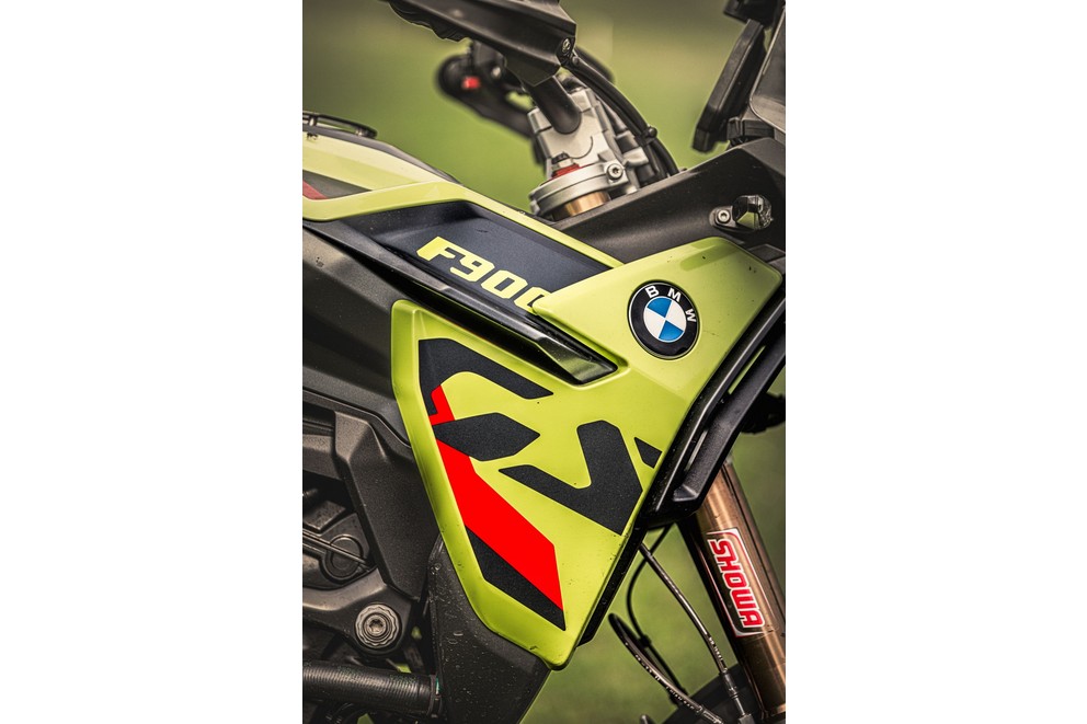 '21-Zoll-motos de aventura no grande comparativo e teste off-road 2024' - Imagem 38