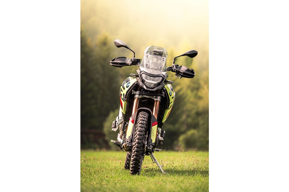 '21-inch adventure bikes in the big off-road comparison & test 2024' - Image 4