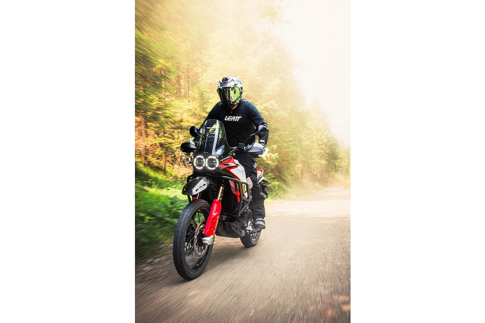 Grand comparatif et test 2024 des motos d’aventure de 21 pouces en tout-terrain - Image 71