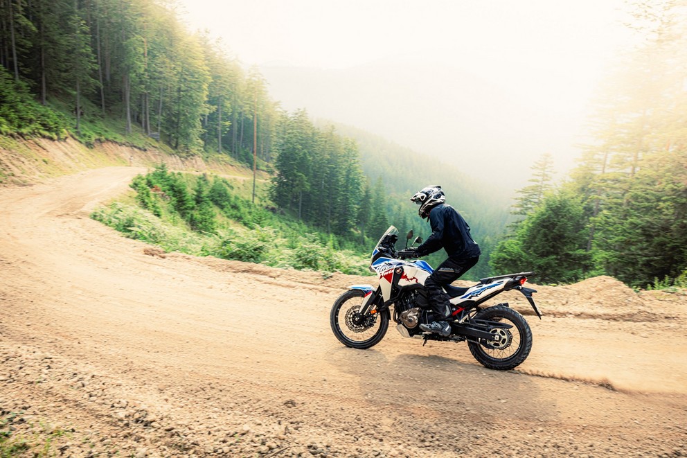 Grand comparatif et test 2024 des motos d’aventure de 21 pouces en tout-terrain - Image 269