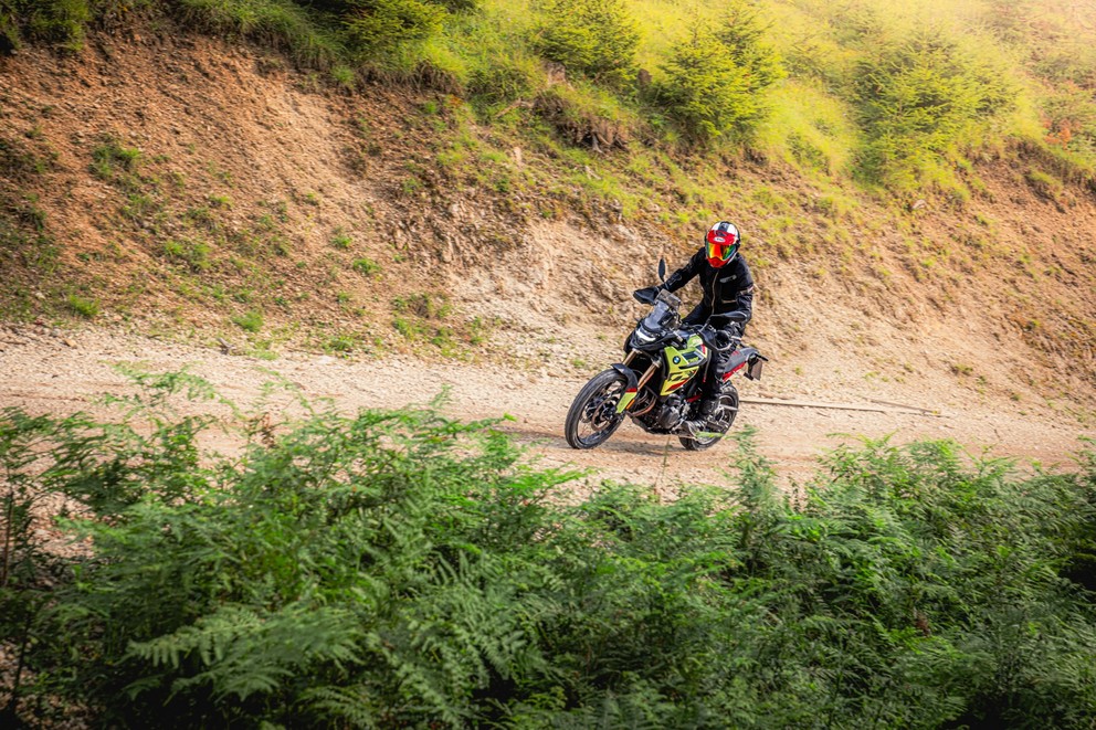 '21-Zoll-motos de aventura no grande comparativo e teste off-road 2024' - Imagem 129