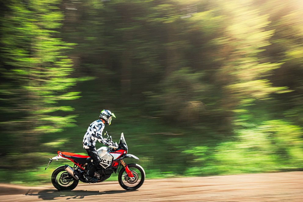 Grand comparatif et test 2024 des motos d’aventure de 21 pouces en tout-terrain - Image 189