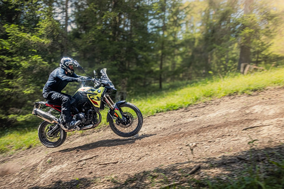 21-inčni avanturistički motocikli u velikom offroad poređenju i testu 2024 - Слика 167