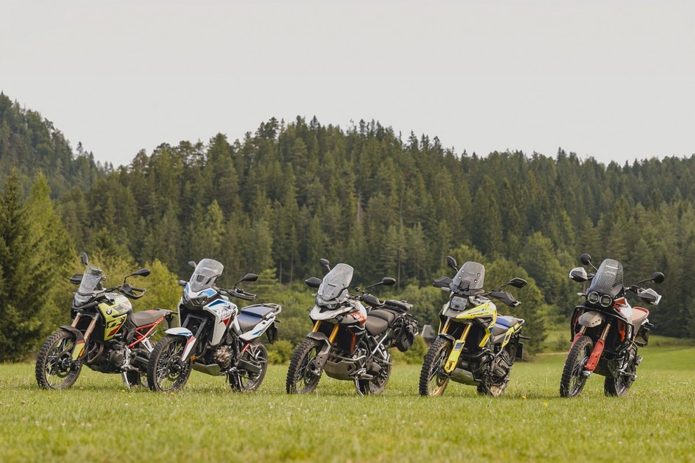 Grand comparatif et test 2024 des motos d’aventure de 21 pouces en tout-terrain - Image 143