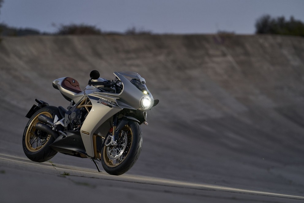 MV Agusta Superveloce 800 S 2024 - Imagen 2