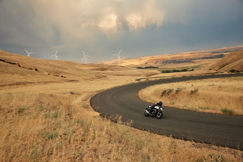 Triumph Speed Twin 1200 & Speed Twin 1200 RS 2025 - Obrázek 64