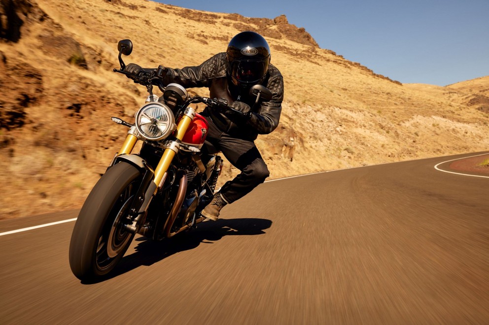 Triumph Speed Twin 1200 & Speed Twin 1200 RS 2025 - Слика 1