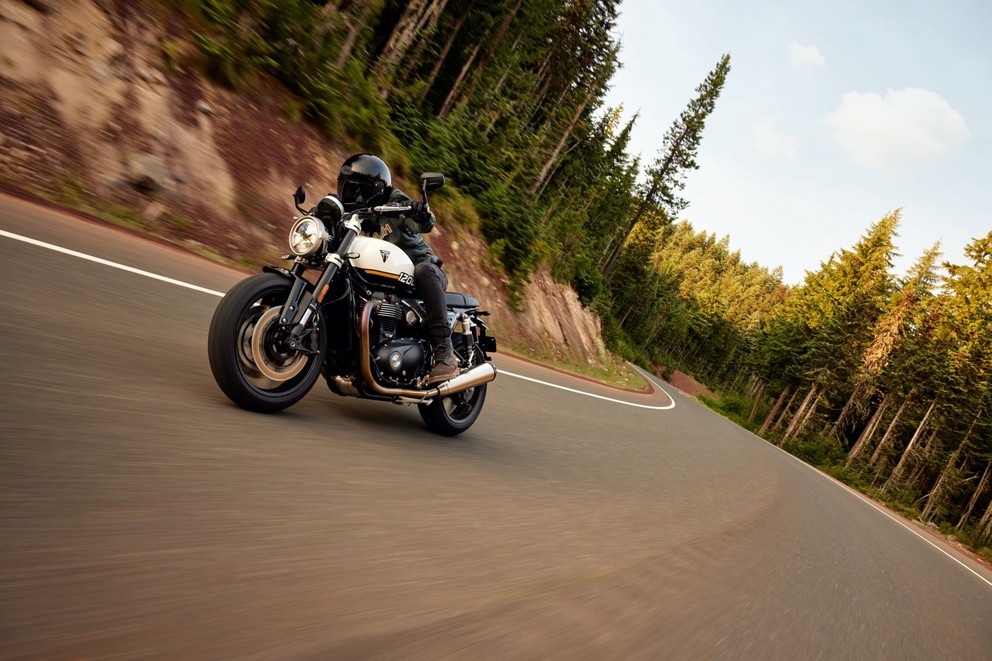 Triumph Speed Twin 1200 & Speed Twin 1200 RS 2025 - Слика 34