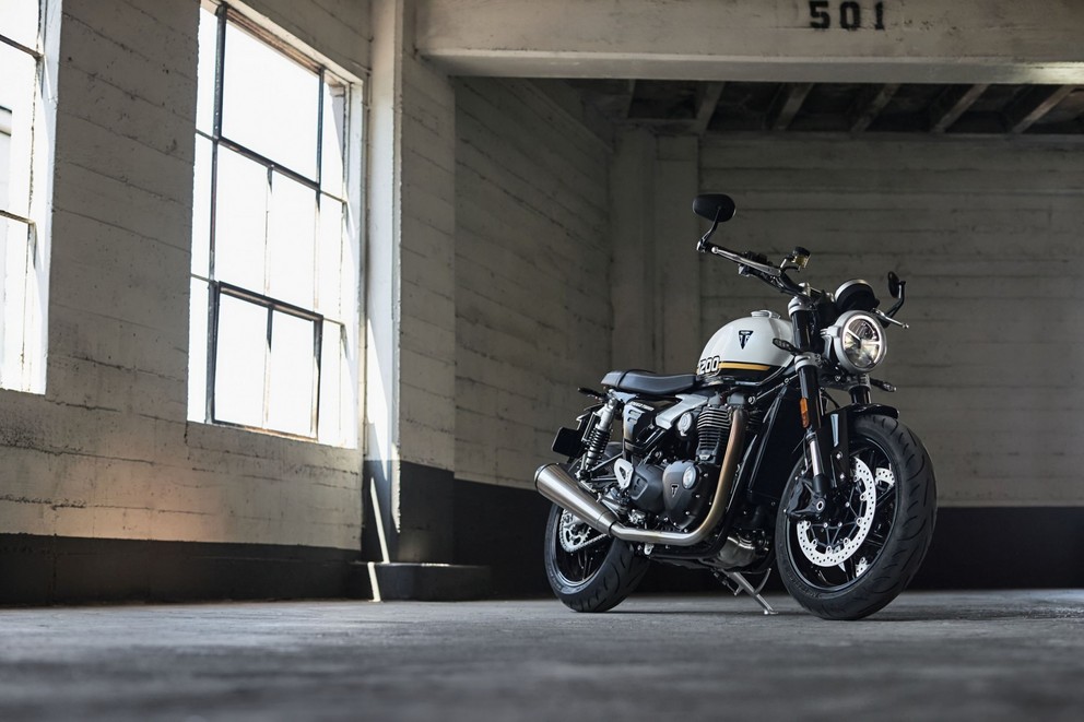 Triumph Speed Twin 1200 & Speed Twin 1200 RS 2025 - Слика 12