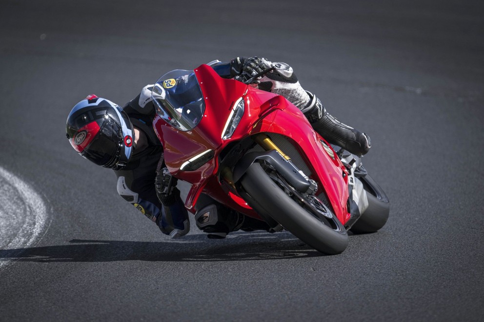 Ducati Panigale V4 S 2025 Test - afbeelding 65