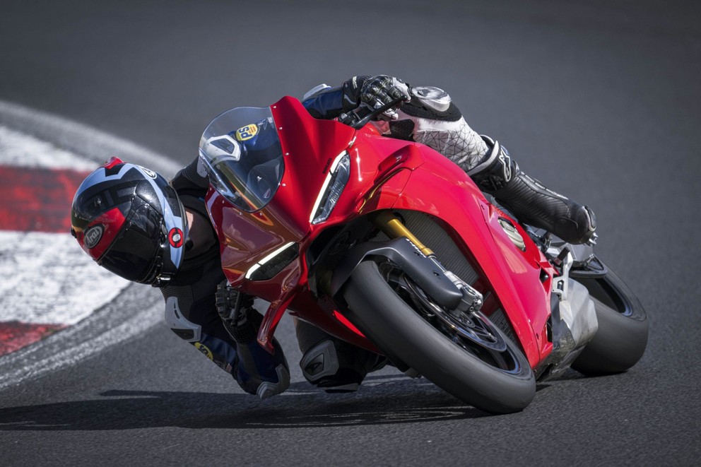 Ducati Panigale V4 S 2025 Test - afbeelding 52