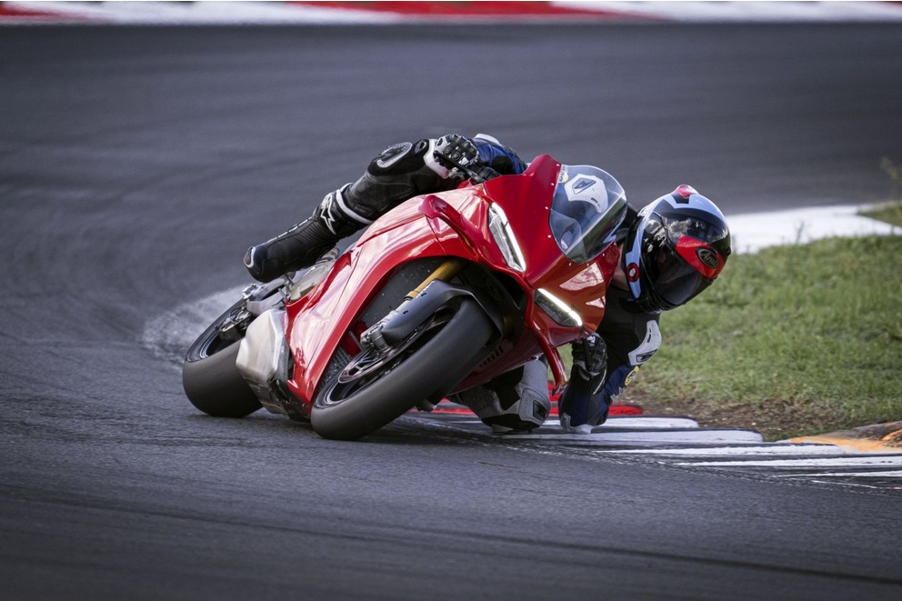 Teste da Ducati Panigale V4 S 2025 - Imagem 72