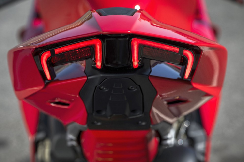 Ducati Panigale V4 S 2025 Test - Bild 95