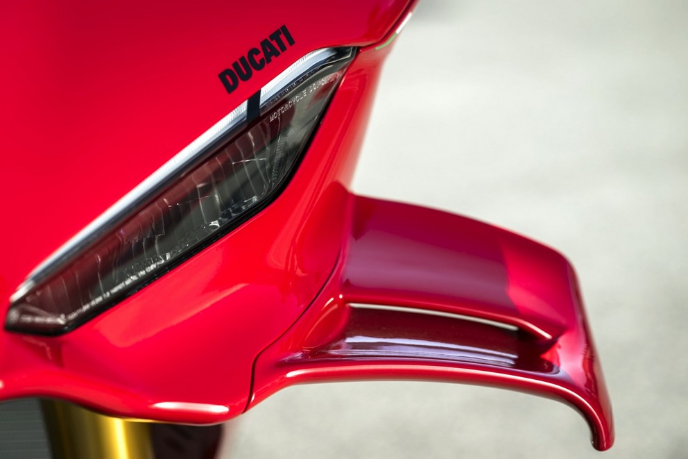 Prueba de la Ducati Panigale V4 S 2025 - Imagen 32