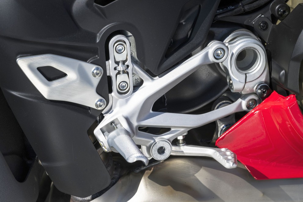 Prueba de la Ducati Panigale V4 S 2025 - Imagen 63