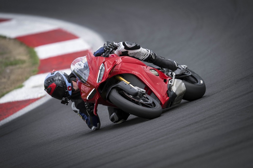 Ducati Panigale V4 S 2025 Test - afbeelding 44