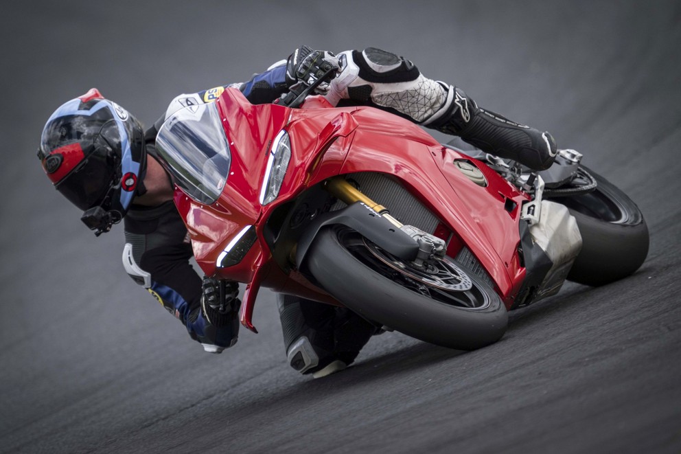 Ducati Panigale V4 S 2025 Test - Bild 15