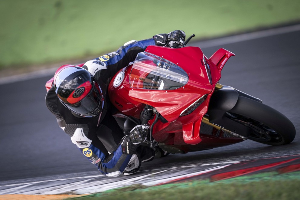 Ducati Panigale V4 S 2025 Test - afbeelding 85