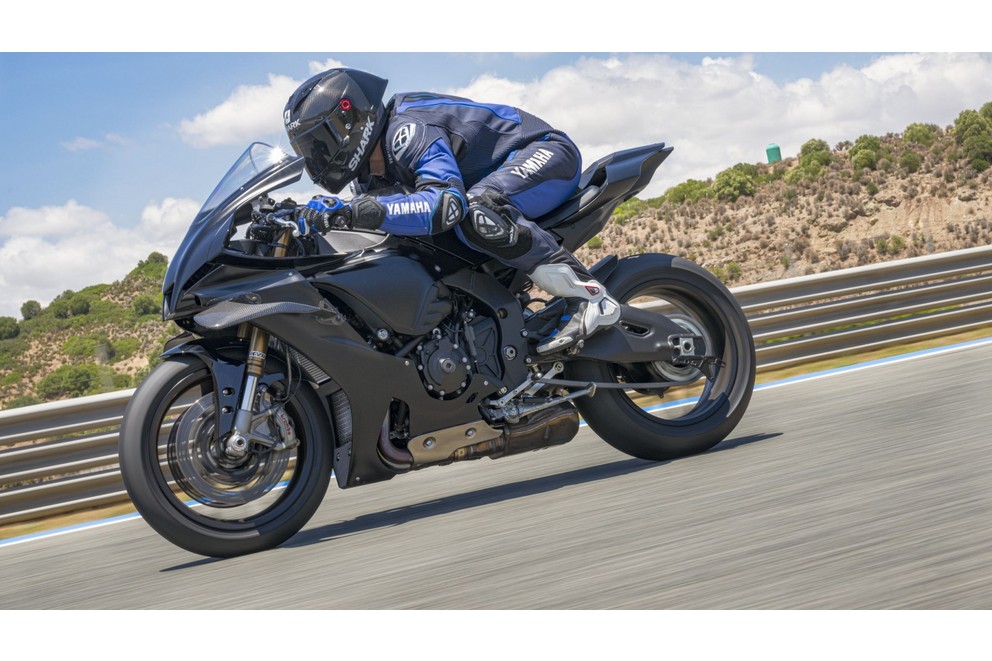 Yamaha R1 RACE 2025 - Resim 2