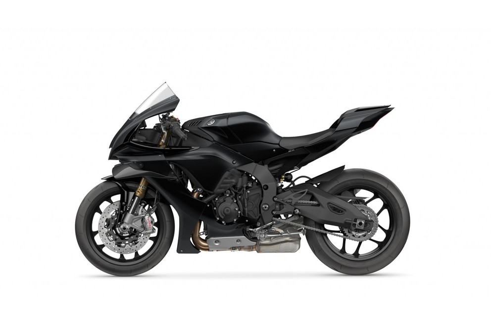 Yamaha R1 RACE 2025 - Image 23