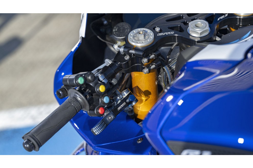 Yamaha R1 GYTR 2025 - Imagen 32