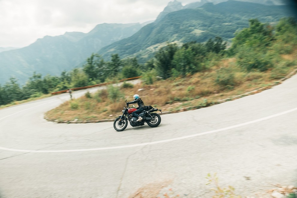 Triumph Scrambler 1200X em teste | Rally dos Balcãs 2024 - Imagem 49