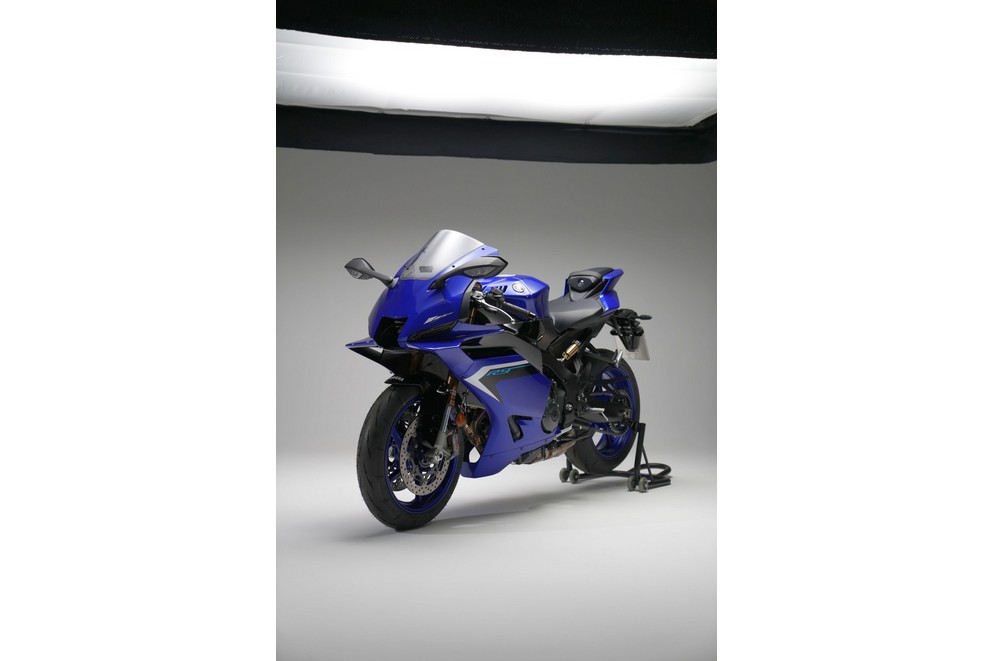 Nova Yamaha R9 2025 - Imagem 43