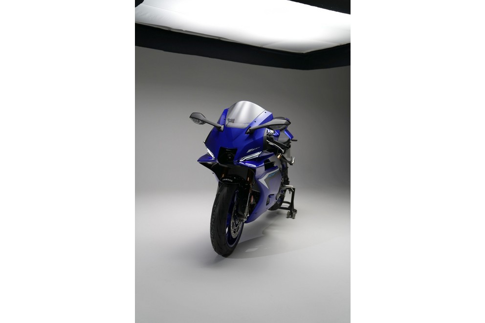 Nova Yamaha R9 2025 - Imagem 59