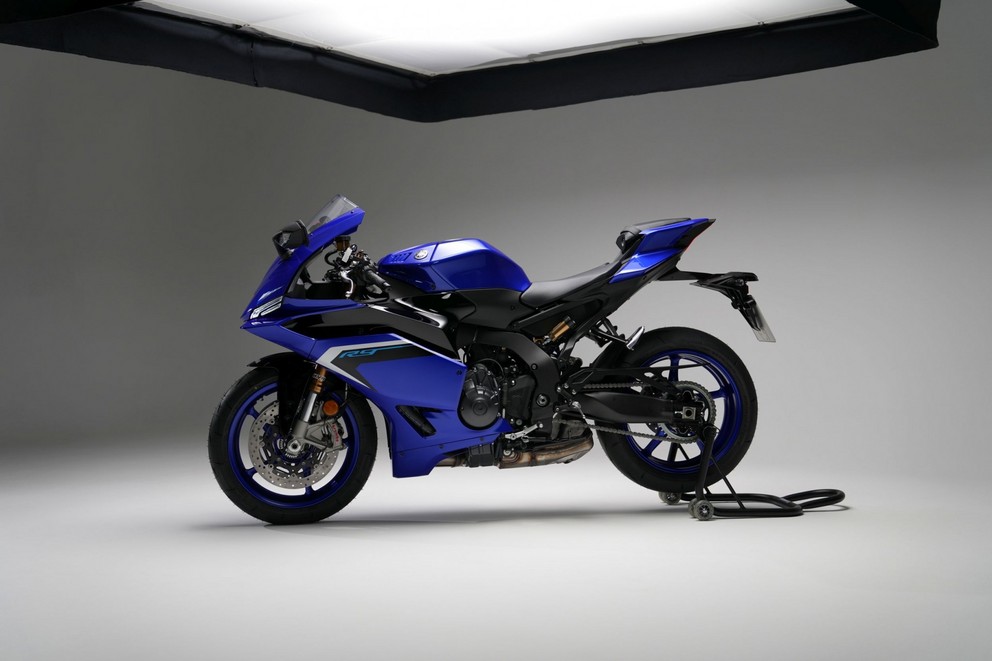 Nova Yamaha R9 2025 - Imagem 56