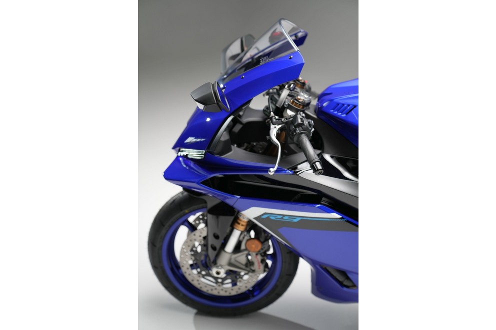 Nova Yamaha R9 2025 - Imagem 74