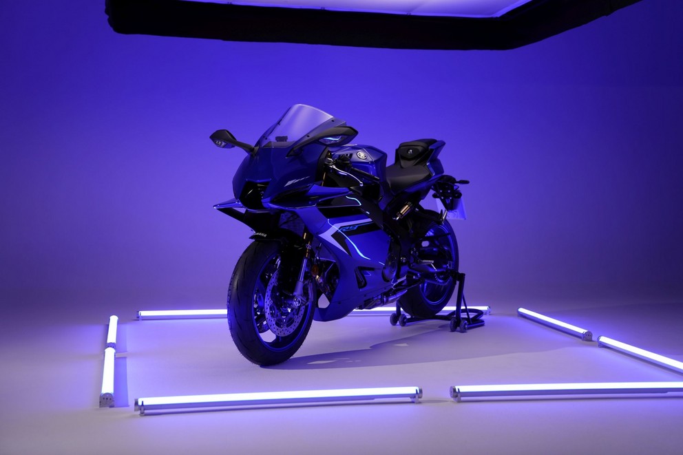 Nova Yamaha R9 2025 - Imagem 22