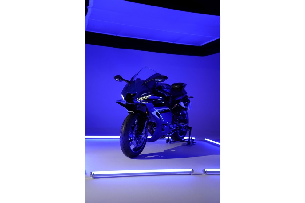 Nova Yamaha R9 2025 - Imagem 34