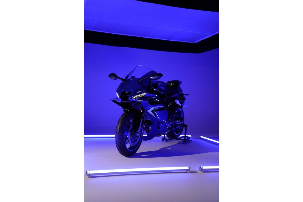 Nova Yamaha R9 2025 - Imagem 97