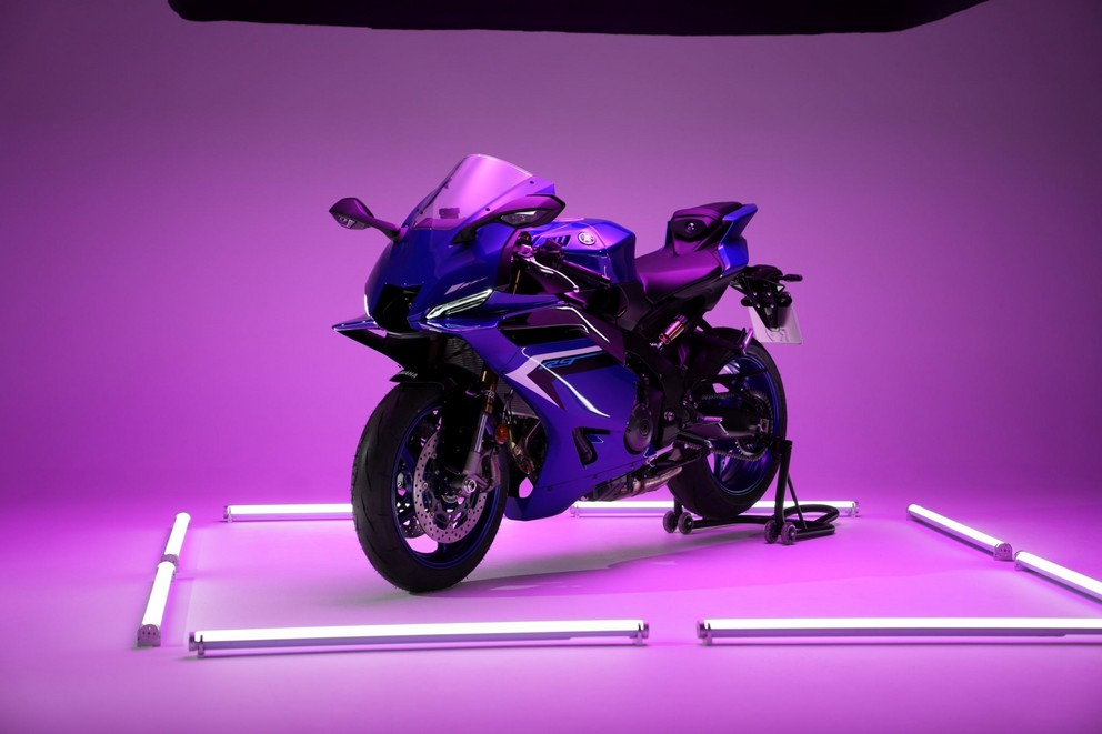 Nueva Yamaha R9 2025 - Imagen 68