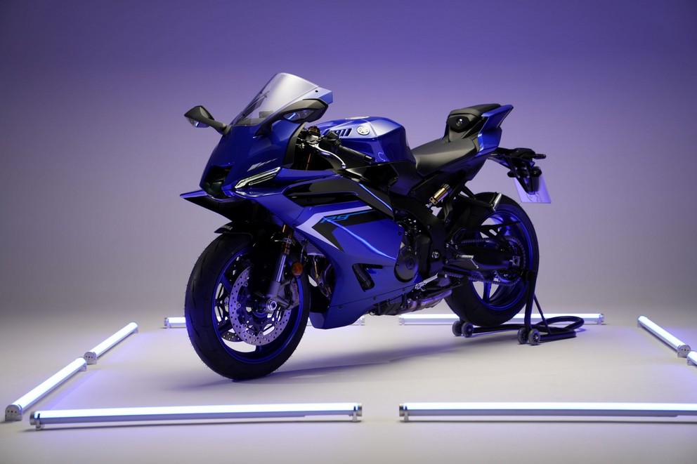 Nueva Yamaha R9 2025 - Imagen 58